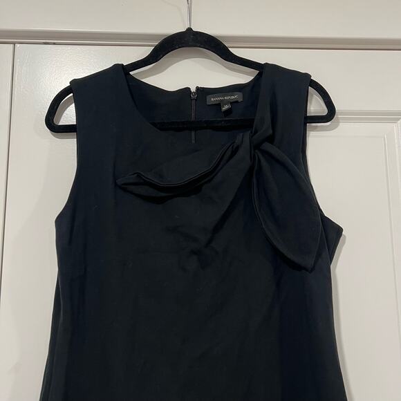 Banana Republic Women's Mini Skirt Blue and White 100% Cotton‎ Size 6 - Picture 2 of 11